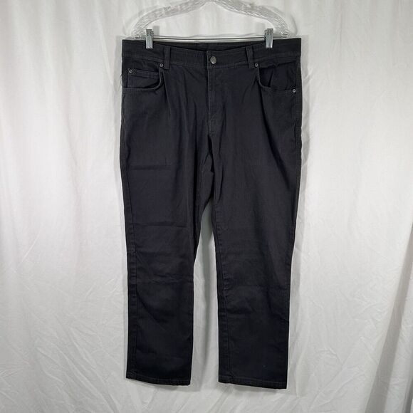 Columbia Jeans Men's 36x32 Grey Denim Straight Fit Cotton Blend Rear Zip Pocket - Picture 1 of 10